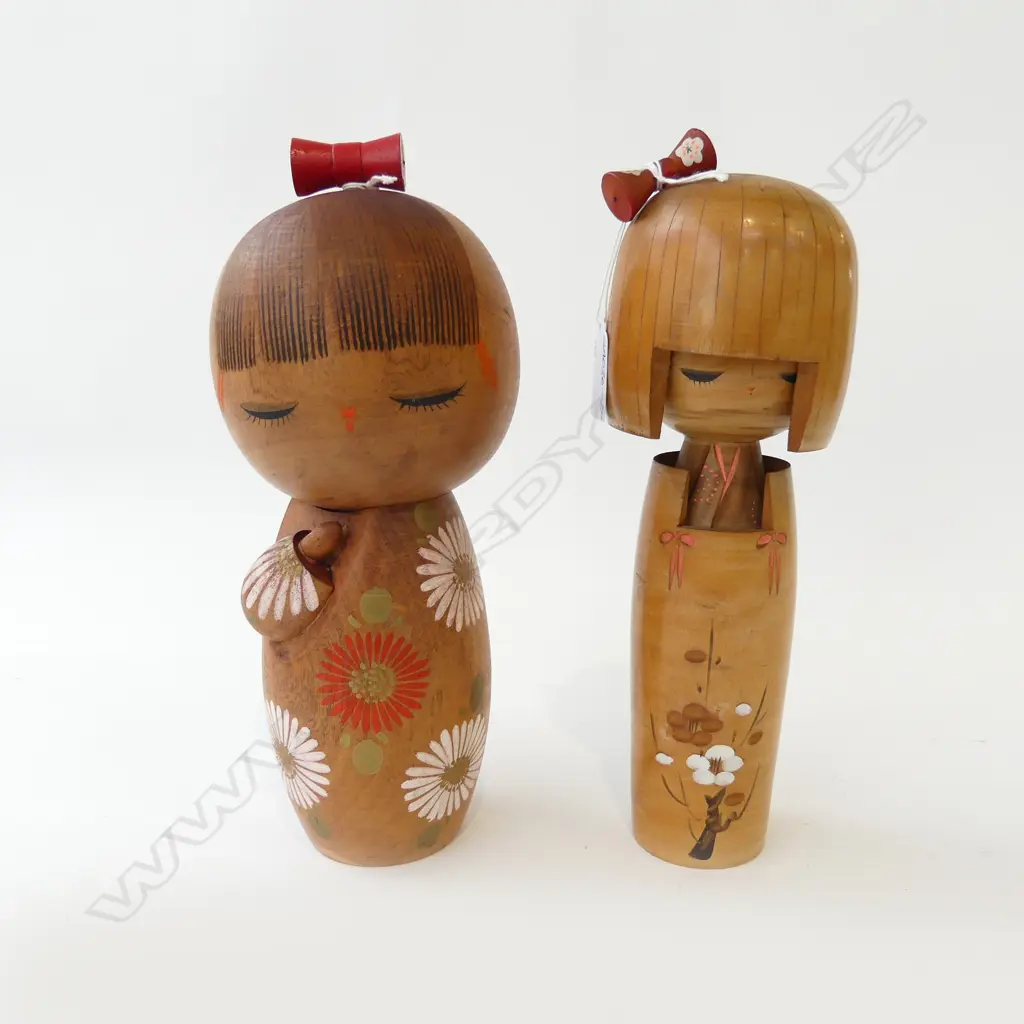 PR VINTAGE JAPANESE WOODEN KOKESHI DOLLS w BOWS H.250mm Image 1++