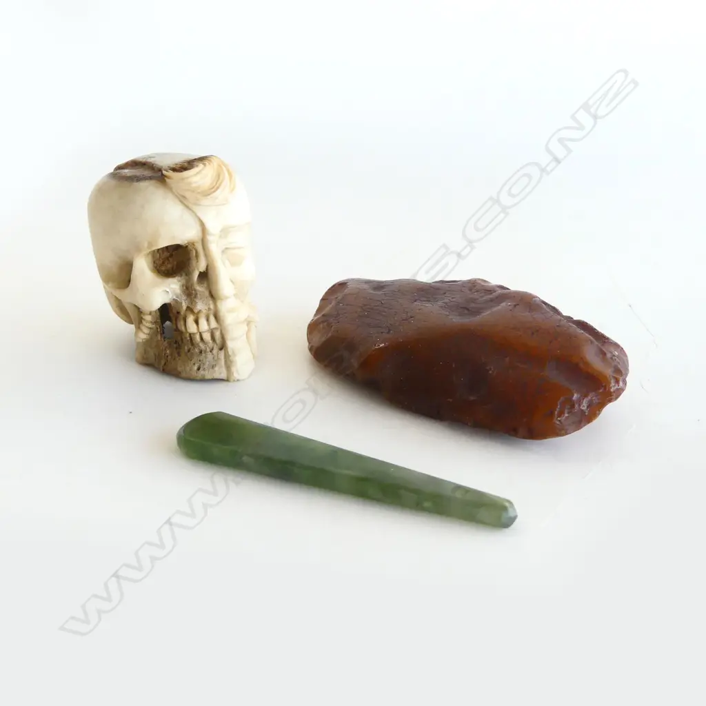 CARVED BONE FACE SKULL H40MM  AMBER NUGGET L80MM & GREENSTONE DROP L60MM Image 1++