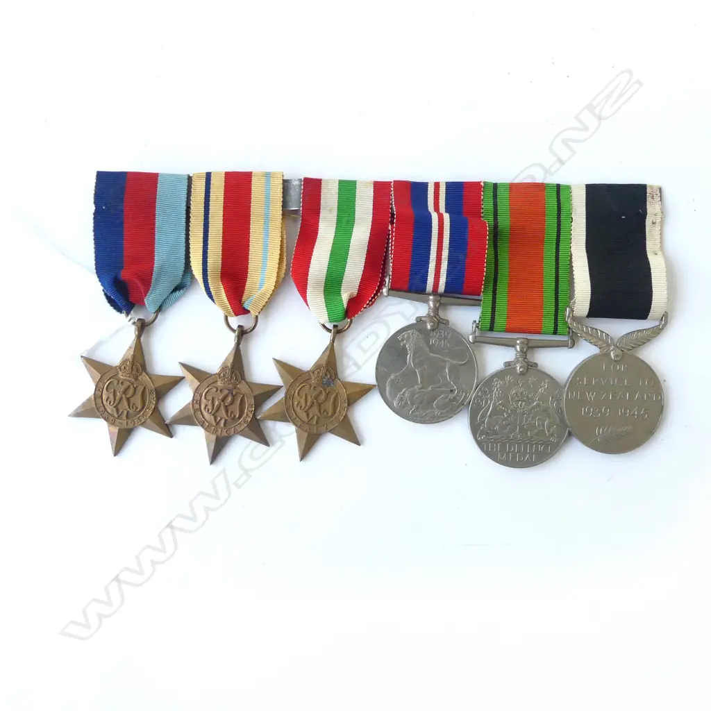 6 WWII MILTARY MEDALS Image 1++