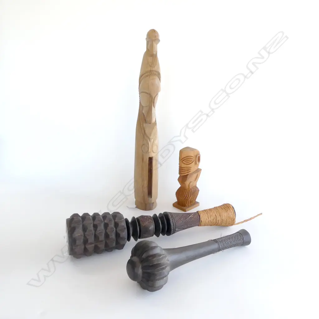 2 PACIFIC ISLAND THROWING CLUBS LONGEST420MM DRUM L500MM & SMALL CARVING H180MM Image 1++