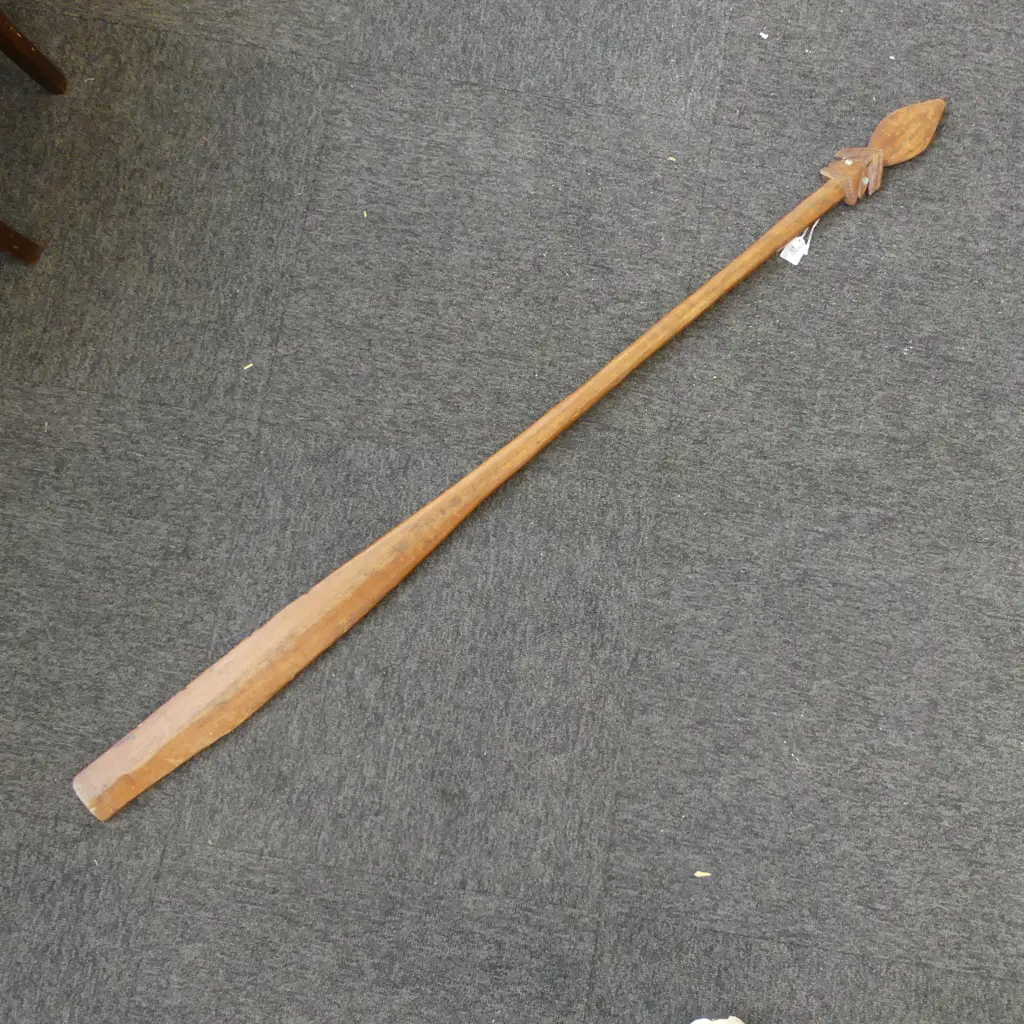 VINTAGE MAORI FOLK ART CARVED TAIAHA L.1385mm. the blade with chip Image 1++