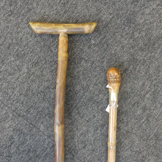 2 WOODEN WALKING STICKS L.950mm
