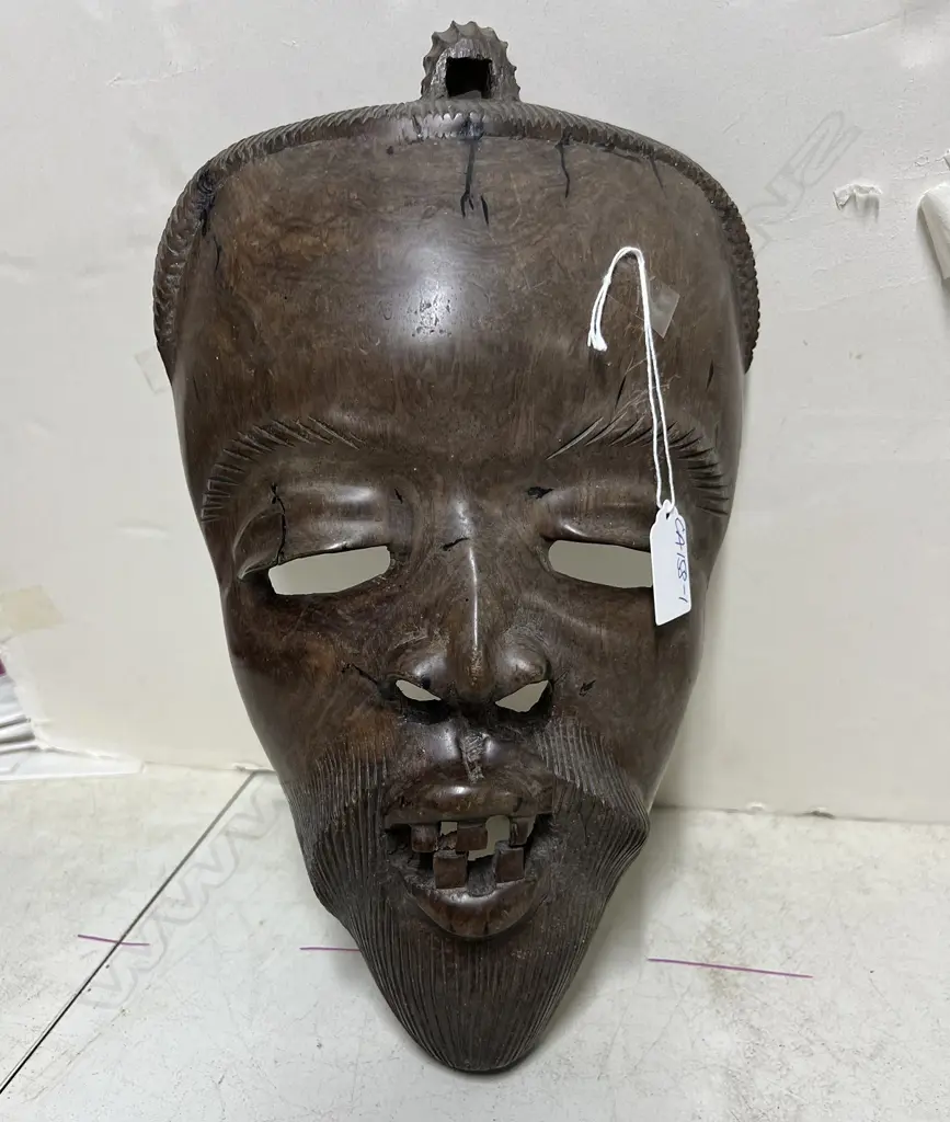 HEAVY CARVED HARDWOOD AFRICAN MASK H.345mm Image 1++