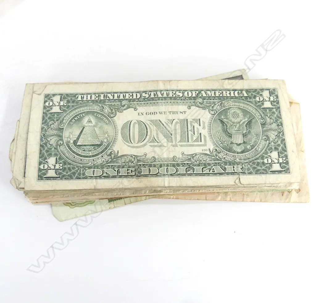 ASST VINTAGE BANKNOTES: USA $1 + $10 + $20 + CANADA + TONGA ETC 40+ Image 1++