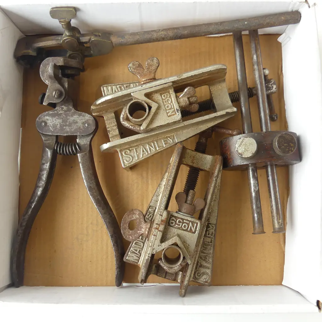 TWO STANLEY USA TOOLS WITH DOWELLING PAMPHLET & 3 OTHER OLD TOOLS Image 1++