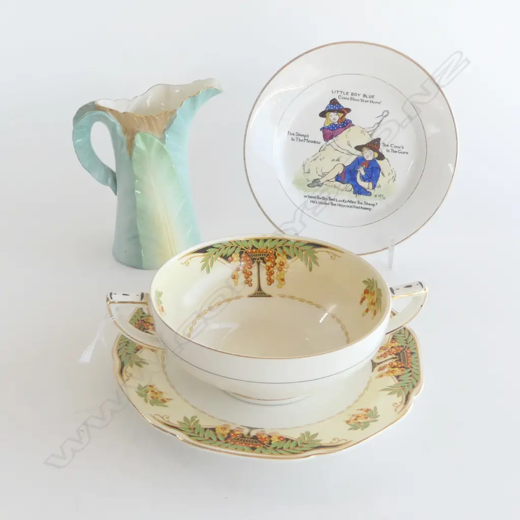 VICT. WORCESTER JUG/NURSERY PLATE/SOUP COUP Image 1++