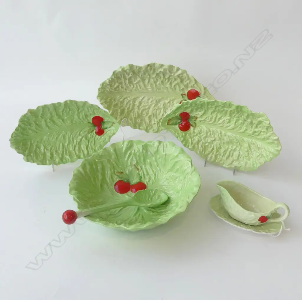 COLLECTION OF CARLTONWARE Image 1++