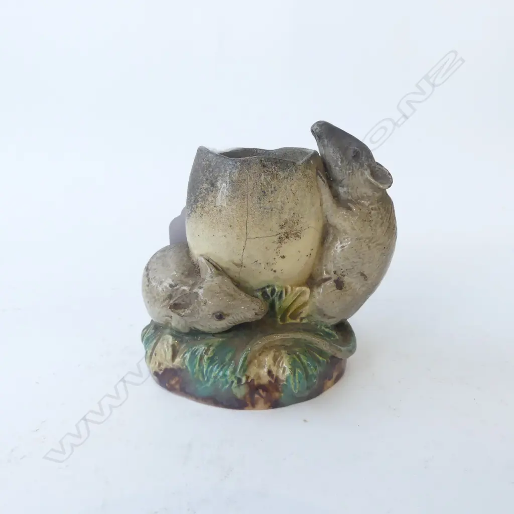 A VICTORIAN MAJOLICA MICE SPILL HOLDER WITTMANN & ROTH 1870-1895 LONDON, A/F, H.80MM Image 1++