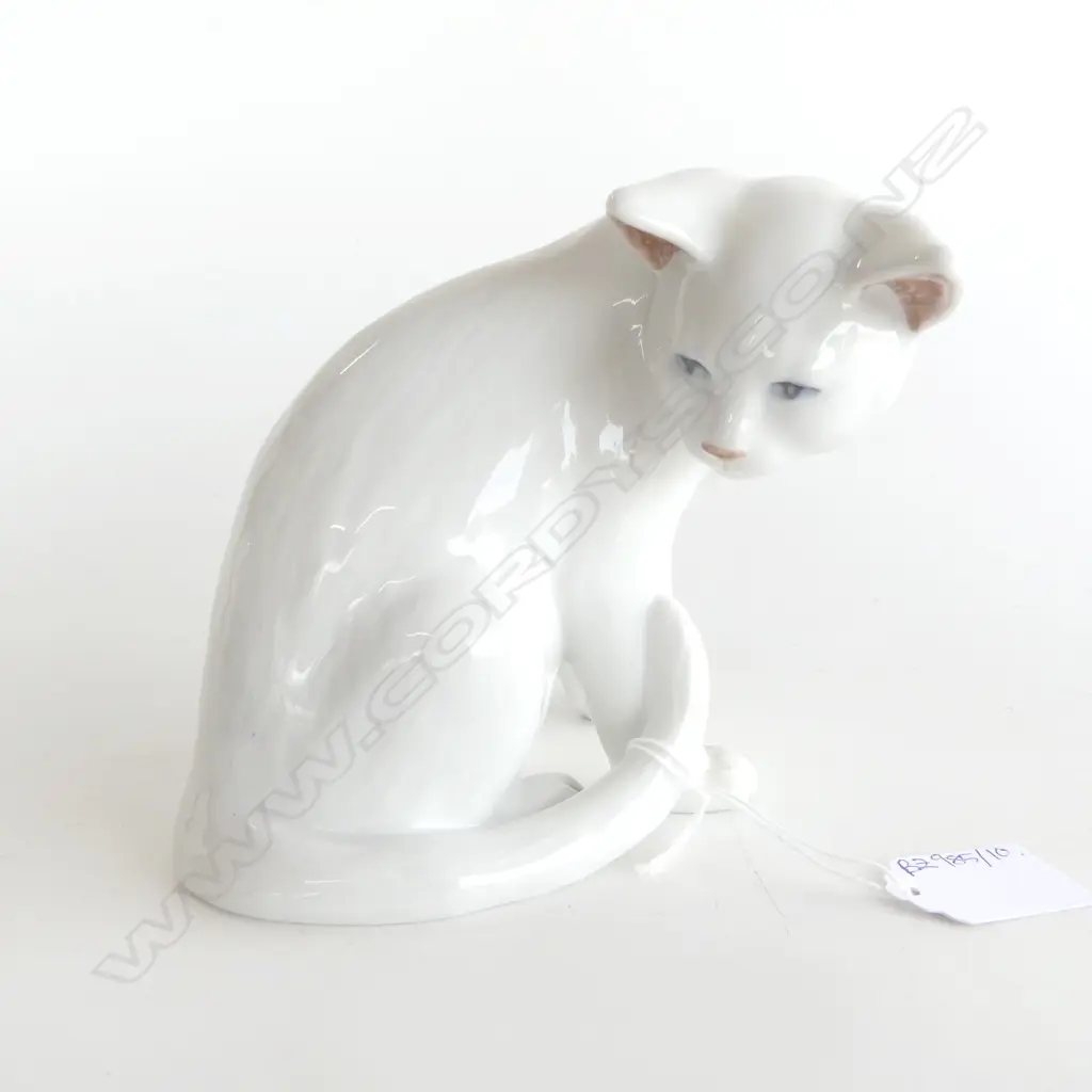 ROYAL COPENHAGEN CAT H.130mm Image 1++