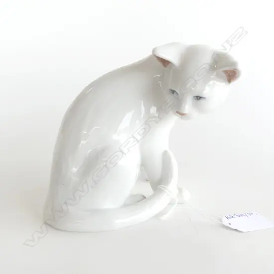 ROYAL COPENHAGEN CAT H.130mm