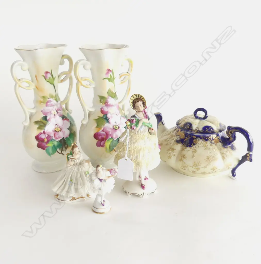 VINTAGE NIPPON MORIAGE PORCELAIN TEAPOT, PR FLORAL JAPANESE VASES & 3 VINTAGE GERMAN PORCELAIN LACE FIGURINES (faults) Image 1++