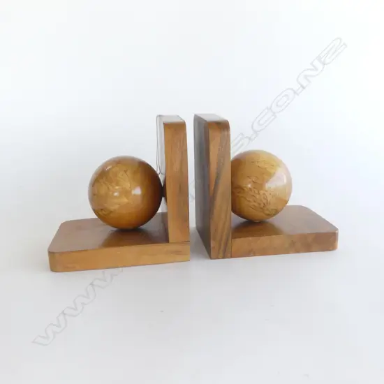 PR ART DECO WALNUT BOOKENDS H140MM