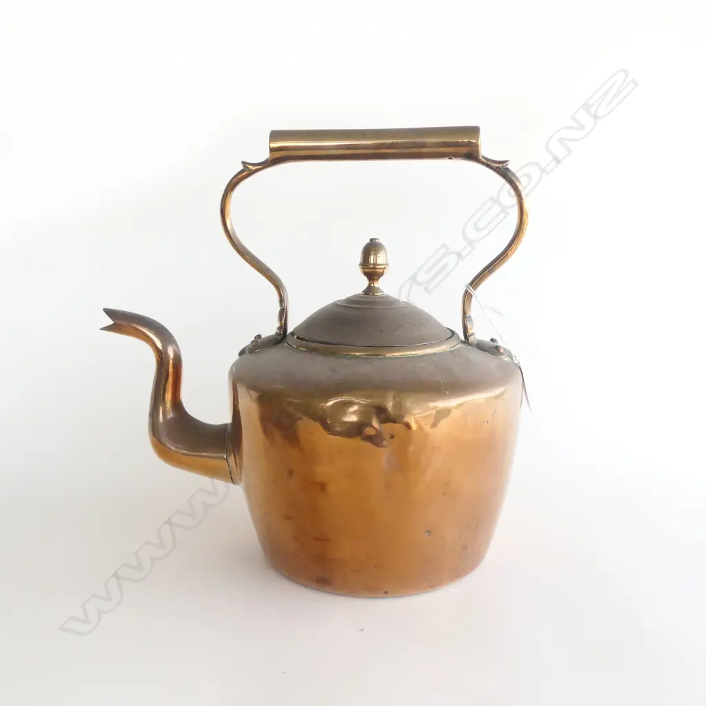 LARGE COPPER KETTLE H300MM Image 1++
