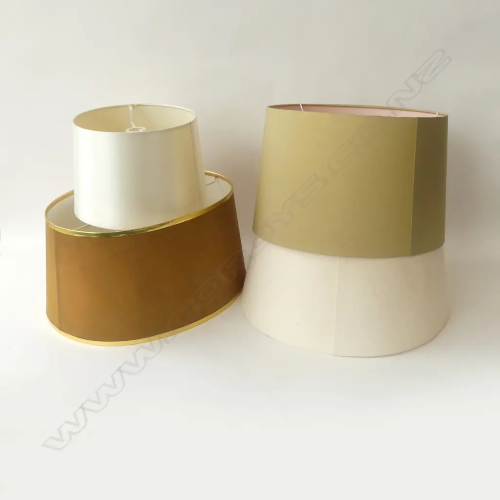 4 LAMP SHADES; 2 BY EUNICE TAYLOR Image 1++