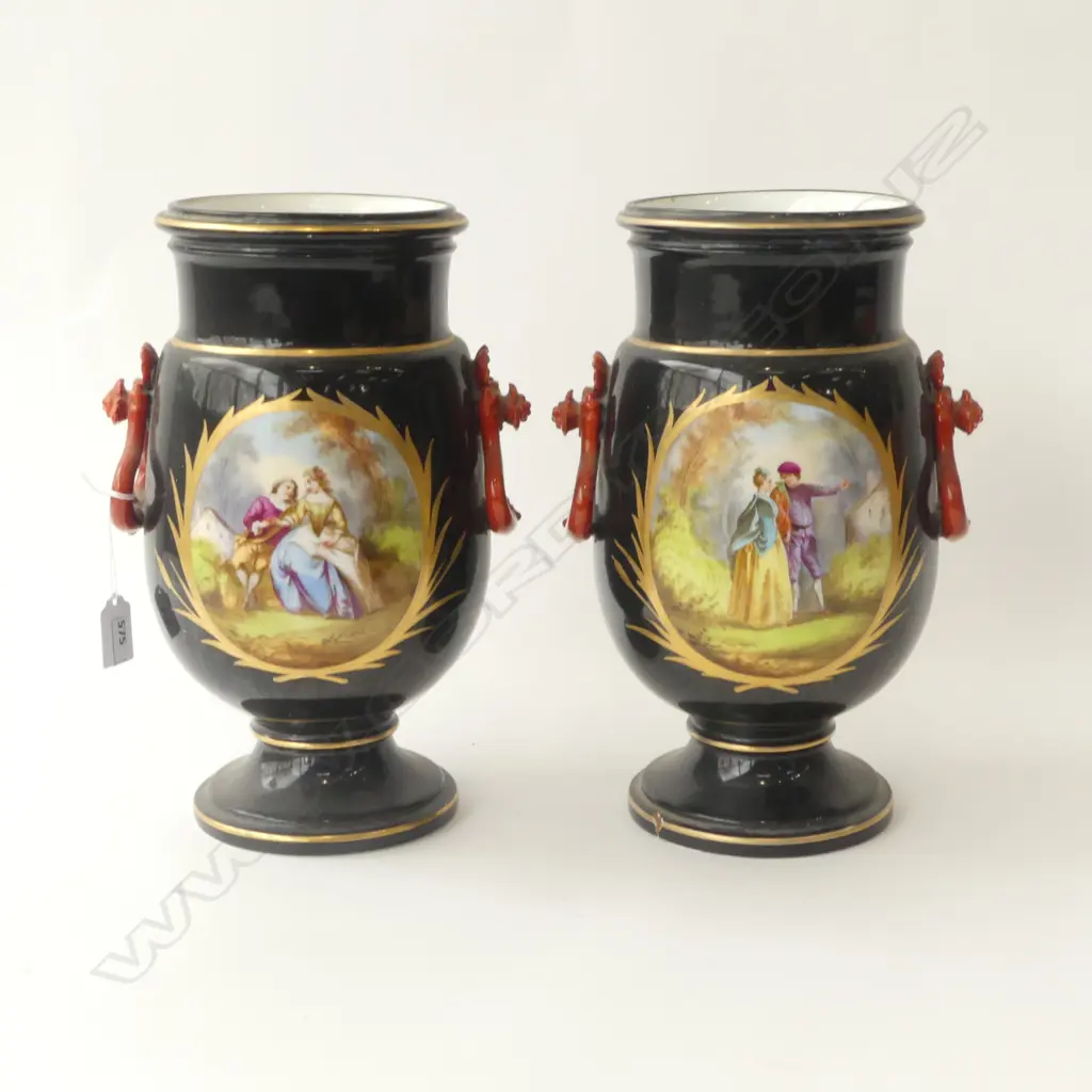 PR BLACK VICTORIAN VASES H.310mm losses Image 1++