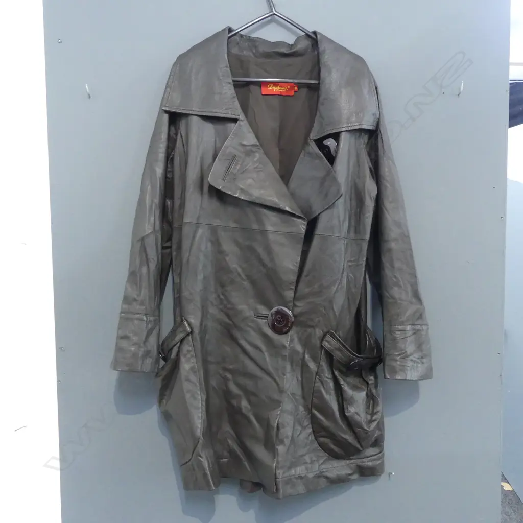 WOMAN’S LEATHER COAT + RABBIT FUR SHAWL + RABBIT FUR HOODED JACKET Image 1++