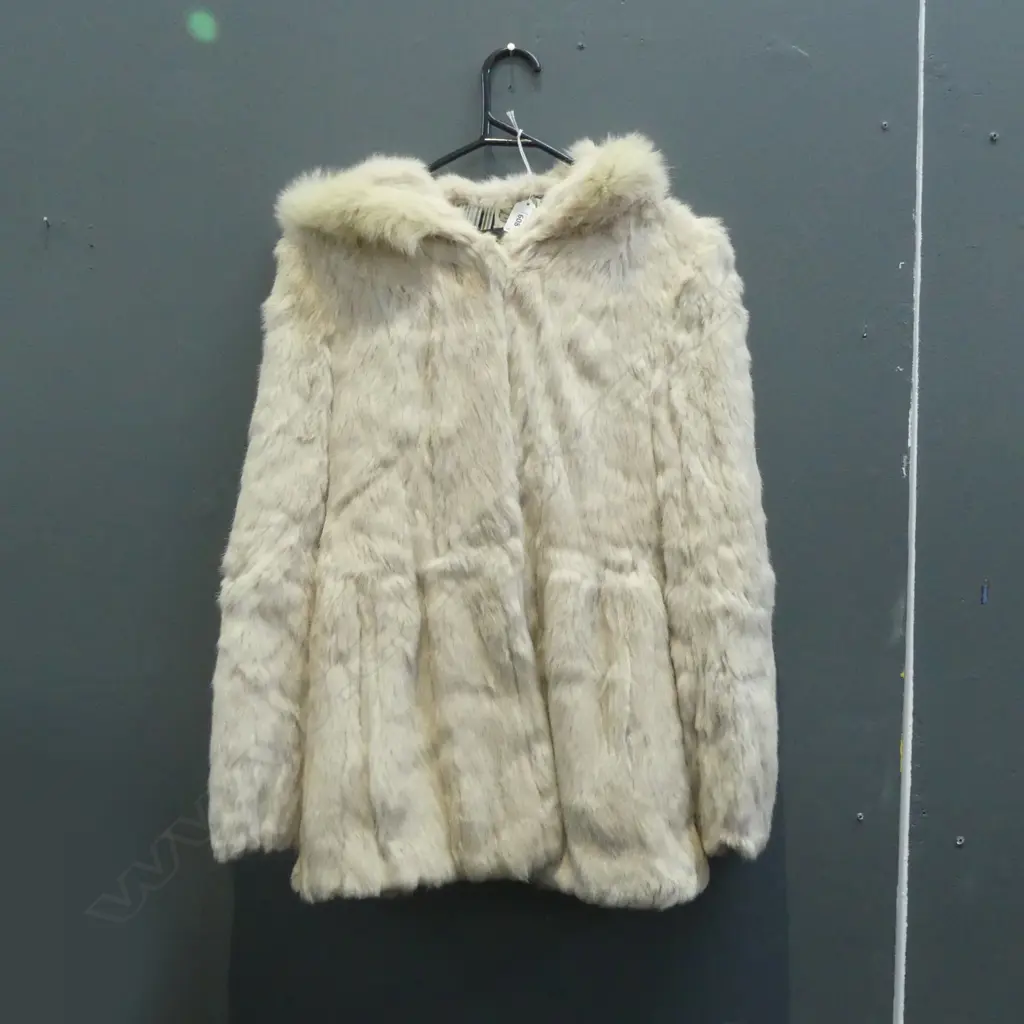 WOMAN’S LEATHER COAT + RABBIT FUR SHAWL + RABBIT FUR HOODED JACKET Image 1++