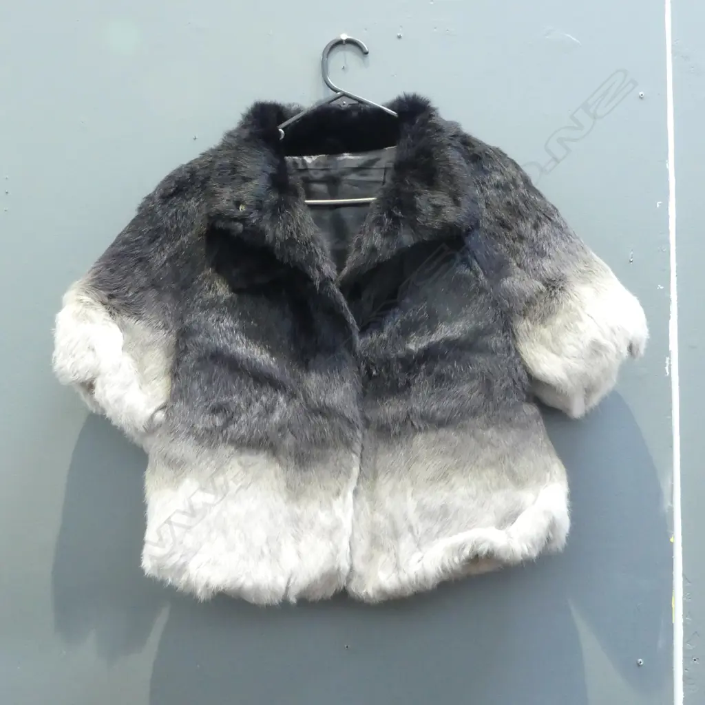 WOMAN’S LEATHER COAT + RABBIT FUR SHAWL + RABBIT FUR HOODED JACKET Image 1++