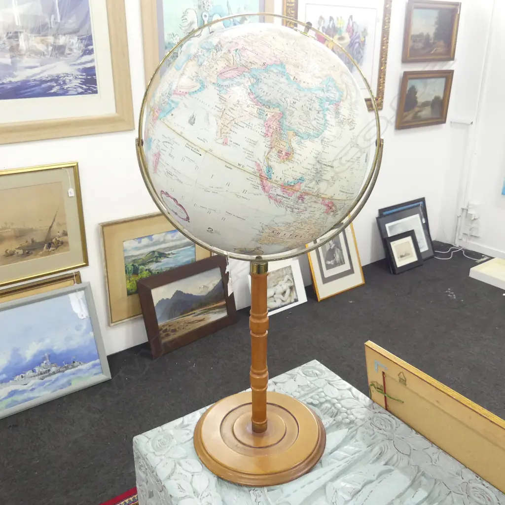 GLOBE ON STAND H.900mm Image 1++