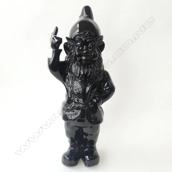 LGE BLACK RESIN NAUGHTY GNOME with MIDDLE FINGER RAISED H.625mm