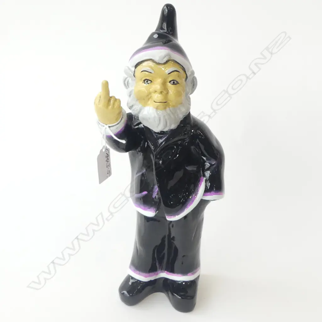 RESIN NAUGHTY GNOME black robes purple trim with MIDDLE FINGER RAISED H.330mm Image 1++