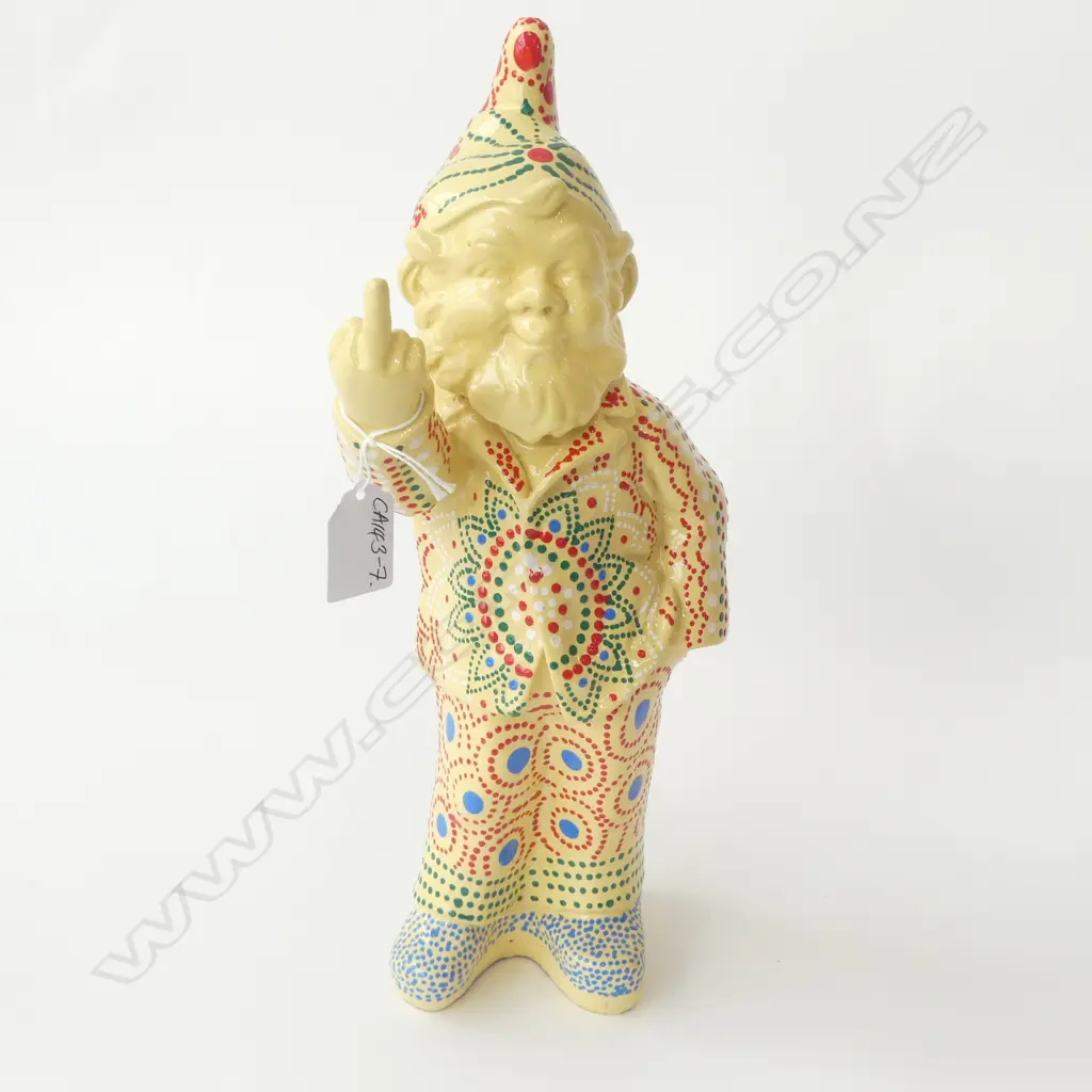  RESIN NAUGHTY GNOME tan outfit spotted pattern with MIDDLE FINGER RAISED H.330mm Image 1++