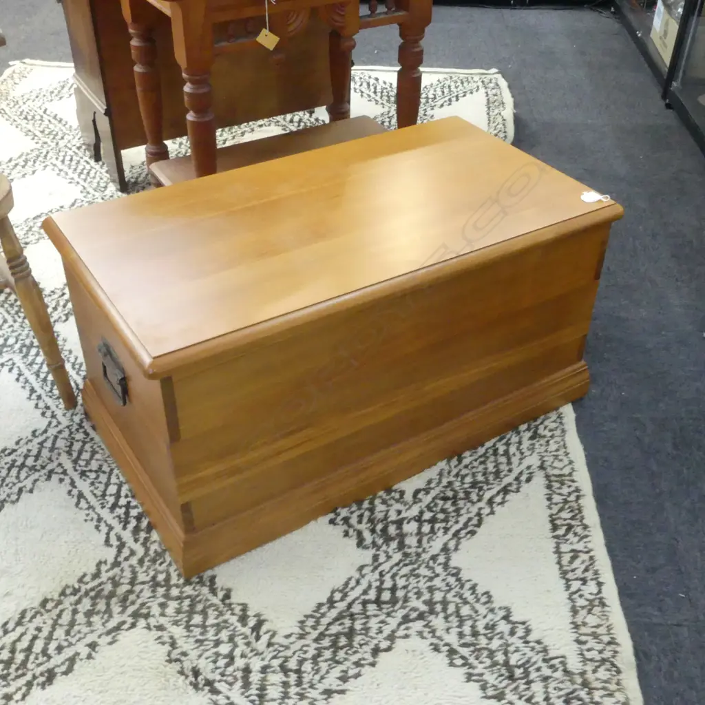 BLANKET BOX Image 1++