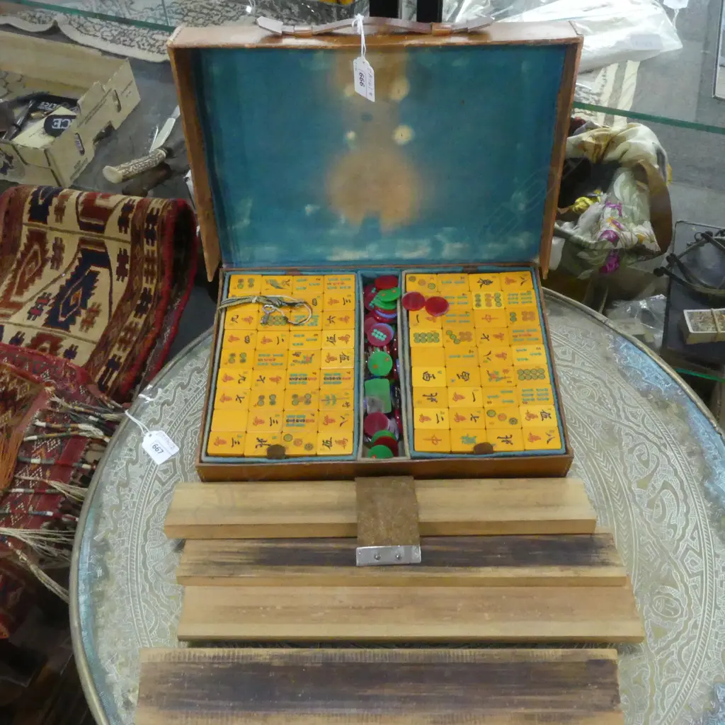 CASED MAH JONG SET + 4 WOODEN STANDS Image 1++