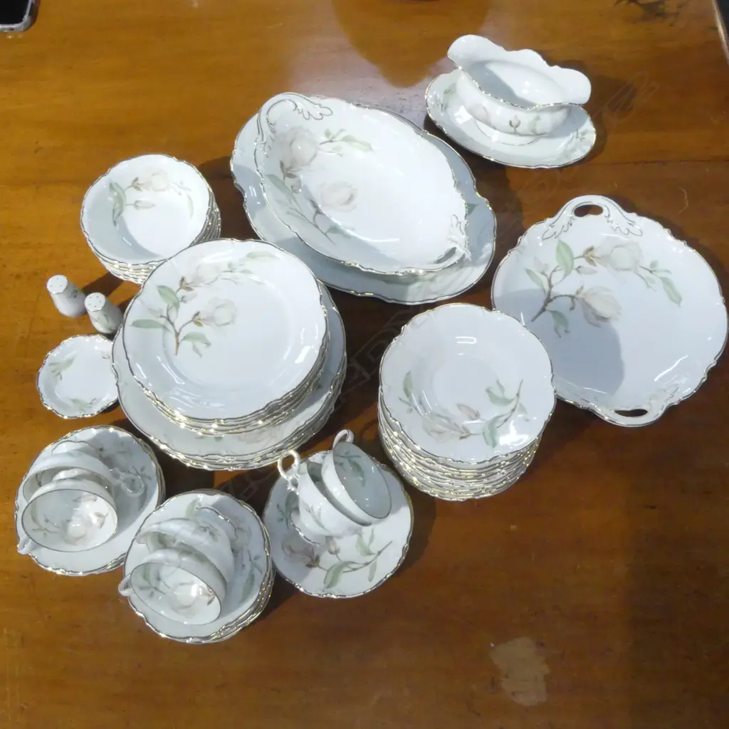 HUTSCHENREUTHER 'SYLVIA' 6 PLACE DINNER SERVICE Image 1++