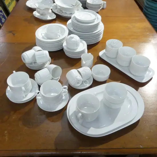 8 PLACE ROSENTHAL DINNER SERVICE