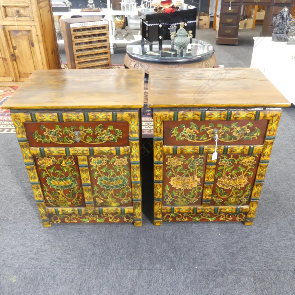 PR ORIENTAL BEDSIDE CABINETS 540x430x685mm Image 1++