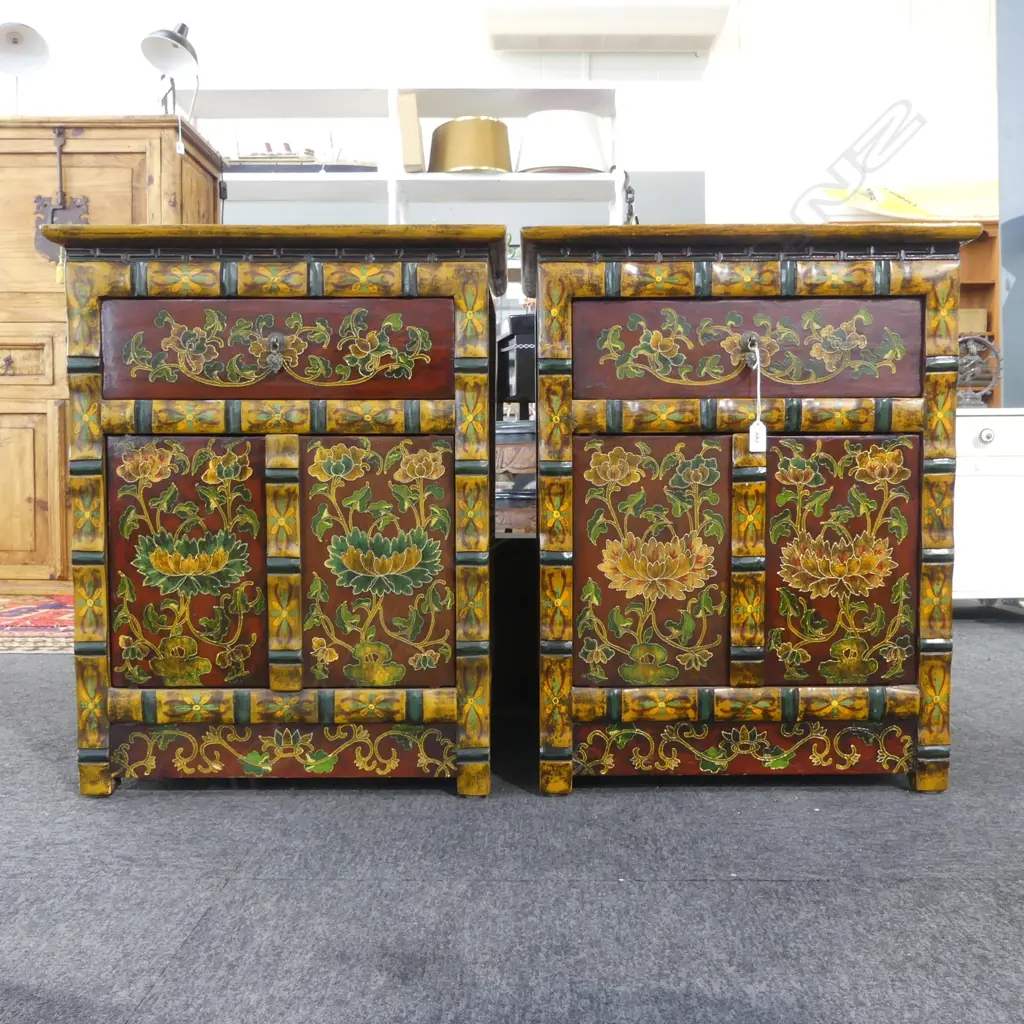 PR ORIENTAL BEDSIDE CABINETS 540x430x685mm Image 1++