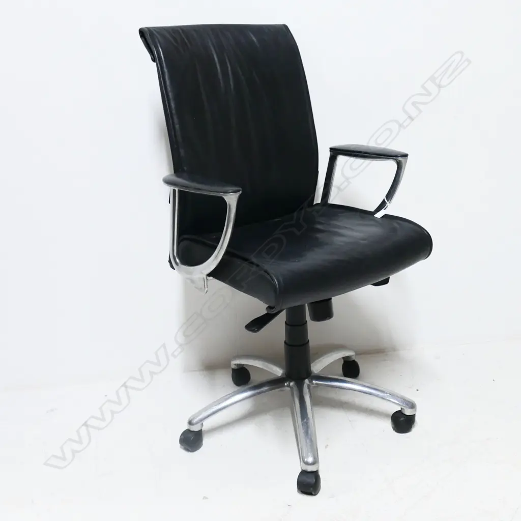 DESIGNER BLACK LEATHER OFFICE CHAIR Image 1++