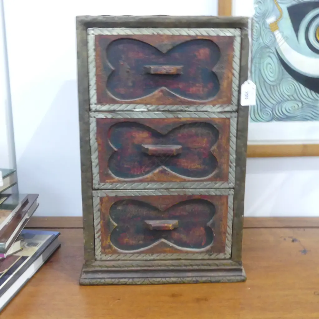 3 DRAWER INDIAN CABINET 270x240x415mm Image 1++