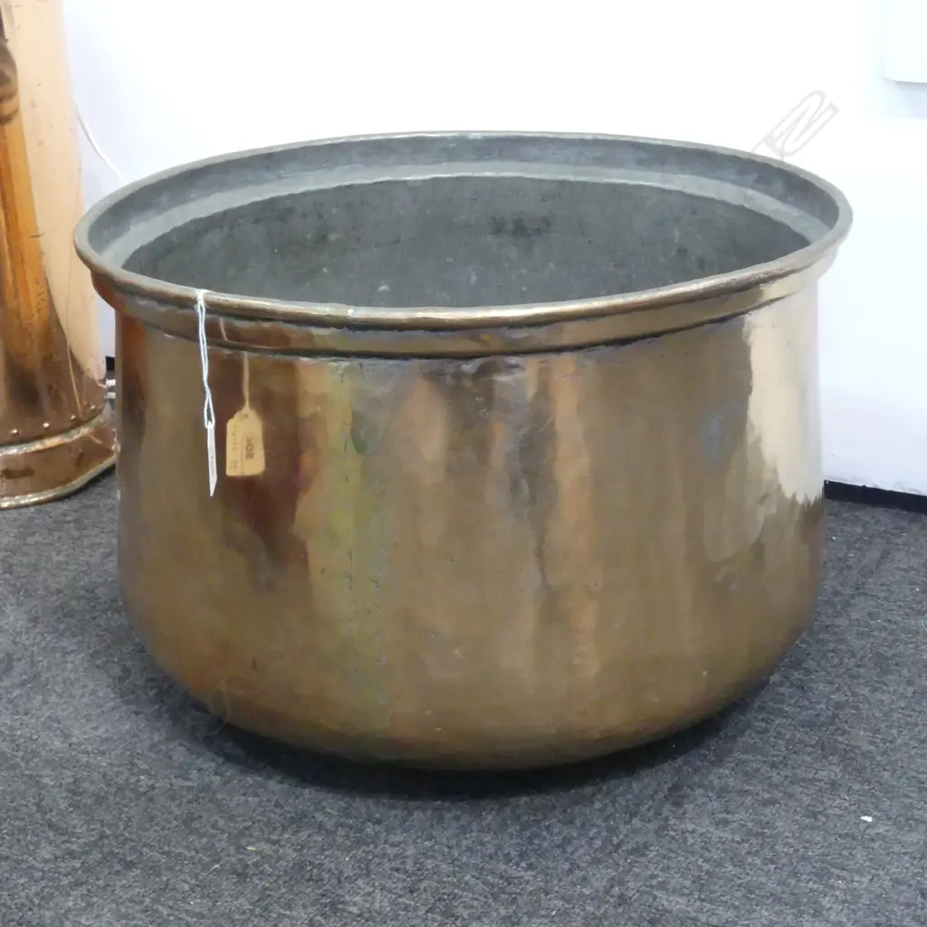 Old large copper pot with hammer finish Dia.455mm Image 1++