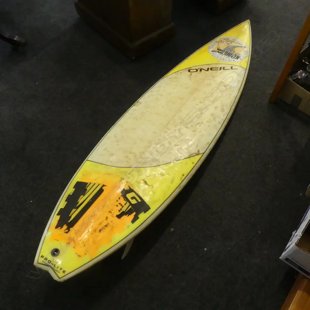 NZ SURFBOARD 6'3 Image 1++