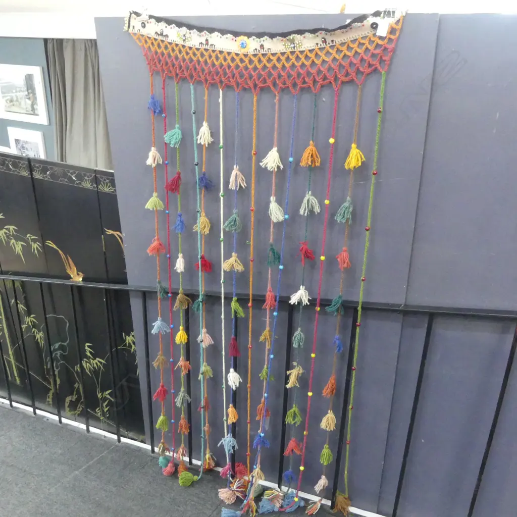 TENT HANGING Image 1++