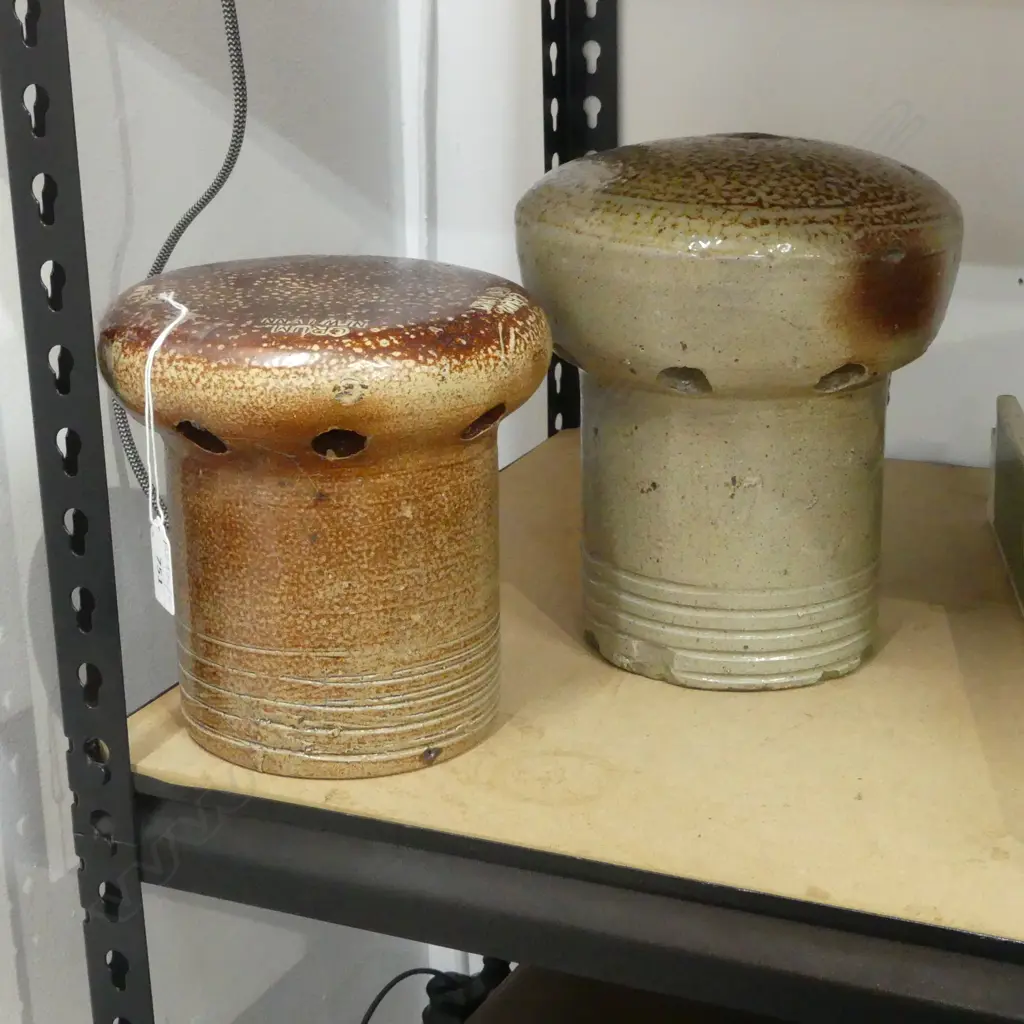 2 CRUM NEW LYNN POTTERY SUMPS H.220, 185mm Image 1++