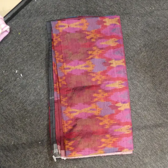 IKAT SILK 2.5x2.2M APPROX
