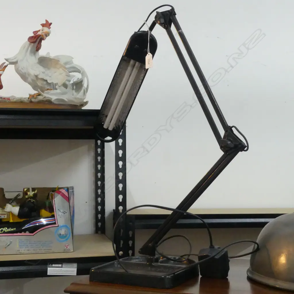 BLACK INDUSTRIAL STYLE AJUSTABLE DESK LAMP Image 1++