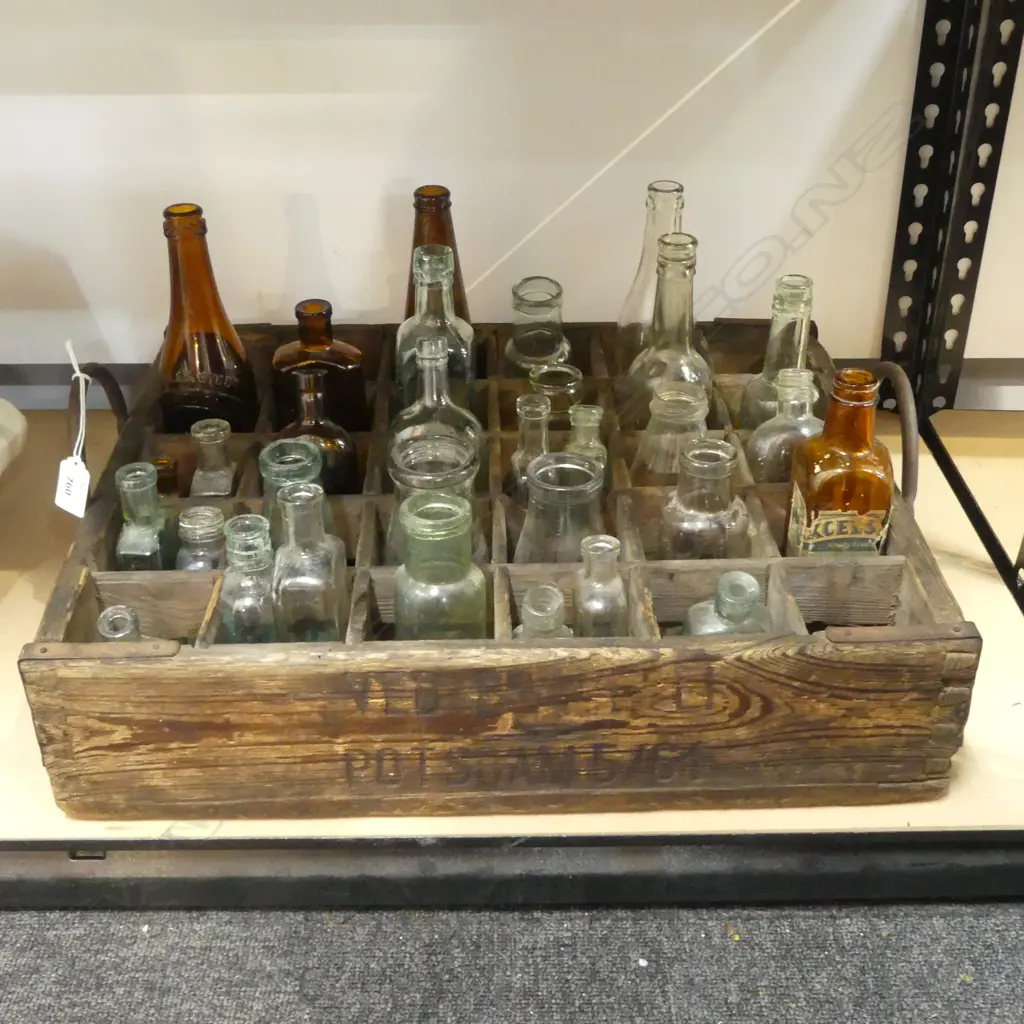 WOODEN CRATE & GLASS BOTTLES W520mm Image 1++