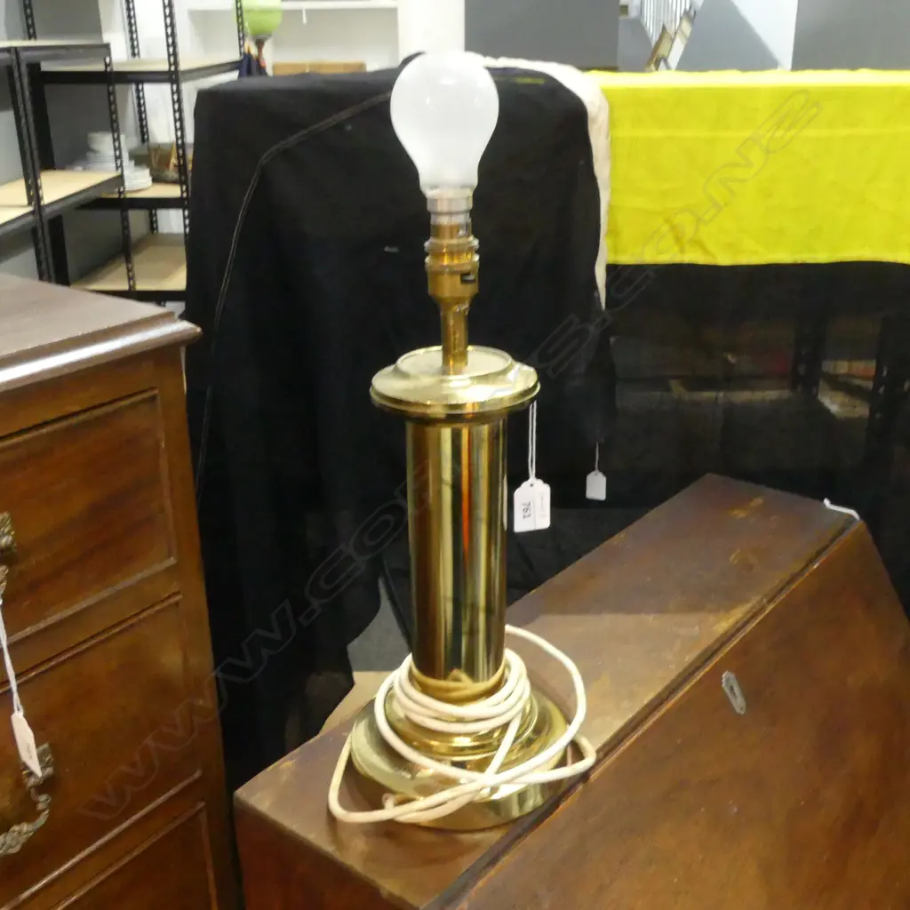 late 20thC brass based column lamp Image 1++