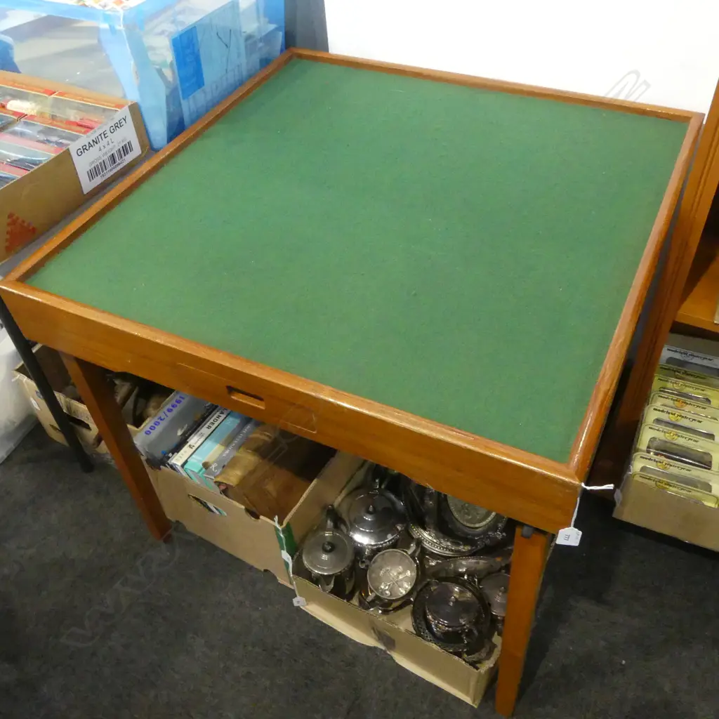 FOLDING MAH JONG TABLE Image 1++