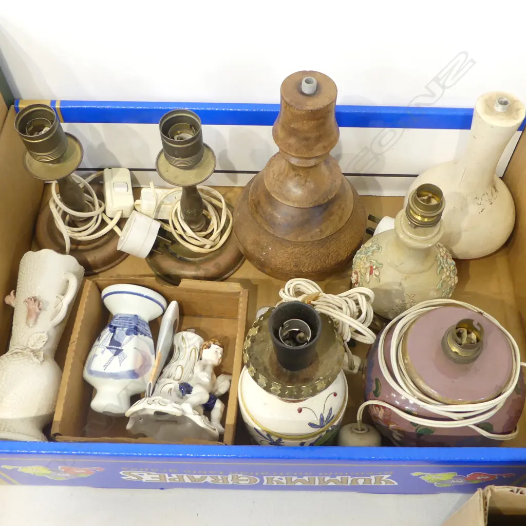 ASST. VINTAGE LAMPS Image 1++