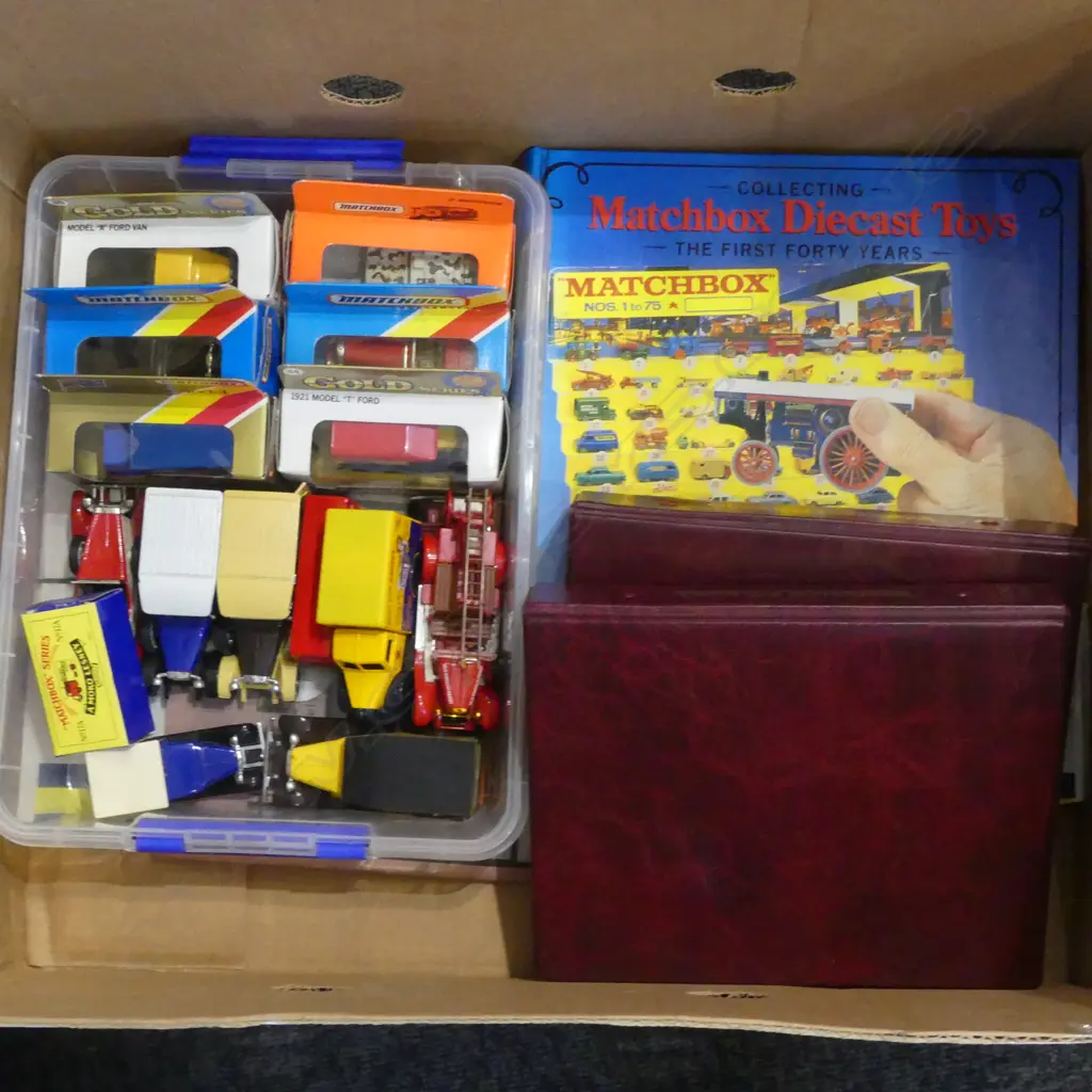 BOX LOT 7 BOXED MATCHBOX TOYS  9 UNBOXED  MATCHBOX COLLECTERS BOOK & 2 YESTERYEAR REF BOOKS Image 1++
