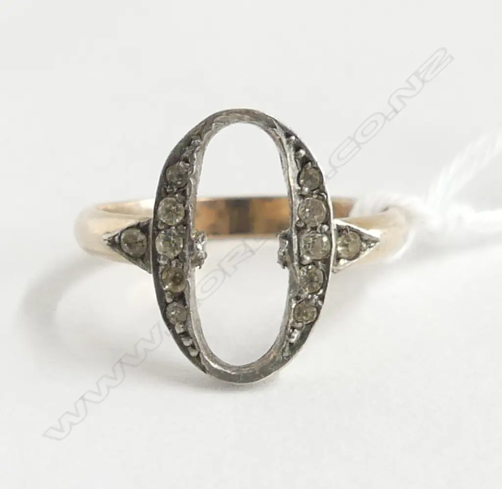 14ct GOLD RING 2.1gms faulted 1 White stone missing SIZE L Image 1++