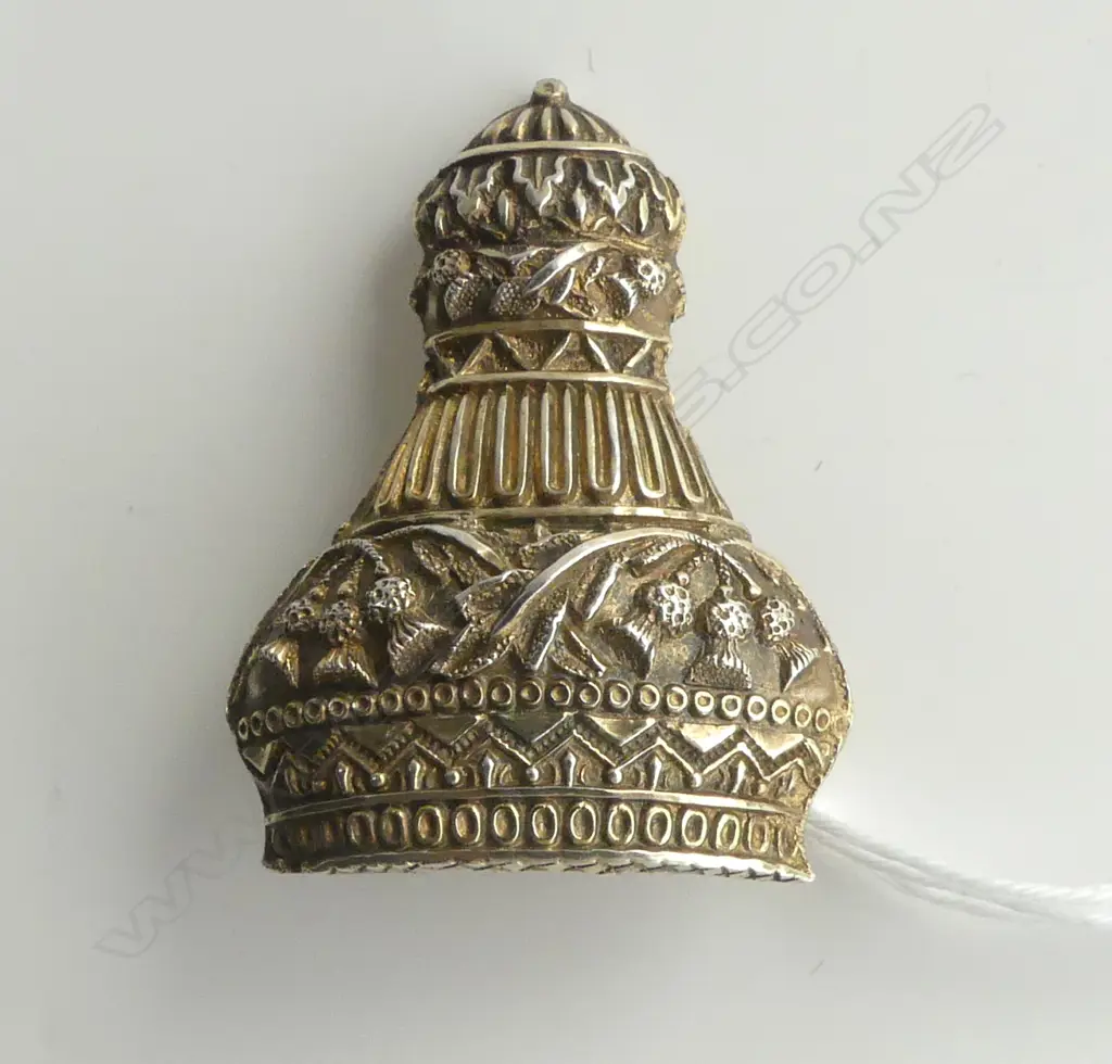 SCOTTISH GILT SILVER SILVER TESTED POSY BROOCH WITH REDGSTRATION DIAMOND DATING TO 19TH APRIL 1873 L35MM Image 1++