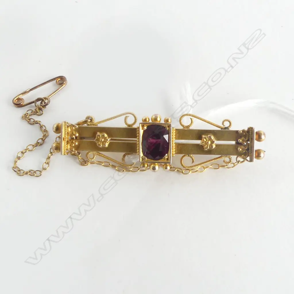 C1900 9ct GOLD & AMETHYST? SET BAR BROOCH 4.83gms Image 1++