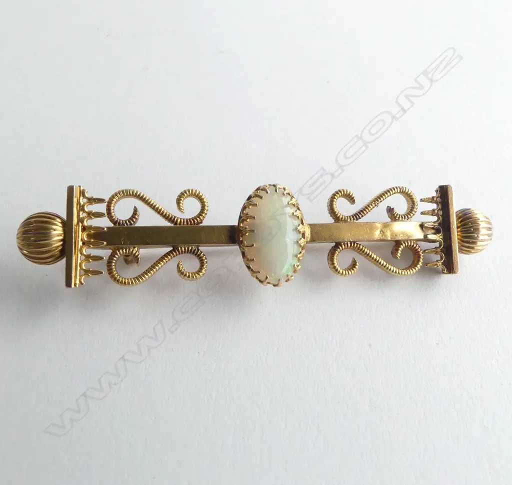 18ct OPAL BAR BROOCH 6.5gms W.60mm Image 1++