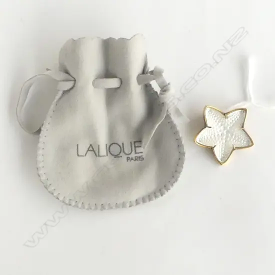 LALIQUE GLASS STARFISH PENDANT w. BAG MARKED LALIQUE
